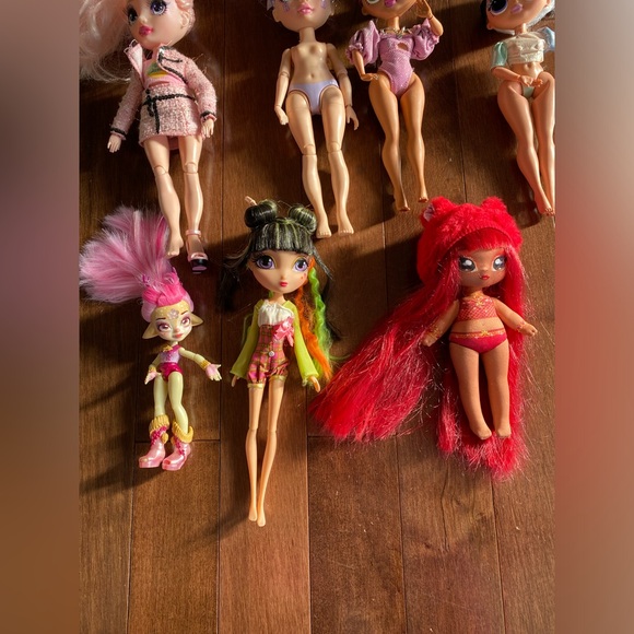 Assorted dolls. LOL, Rainbow High, nanana surprise and pixie. - Picture 4 of 9
